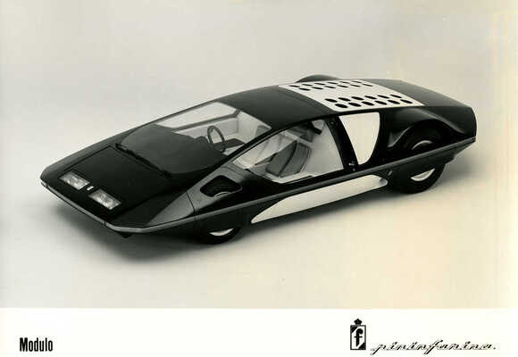 Презентационная папка «Стиль итальянского кузовостроения». М., 1979.